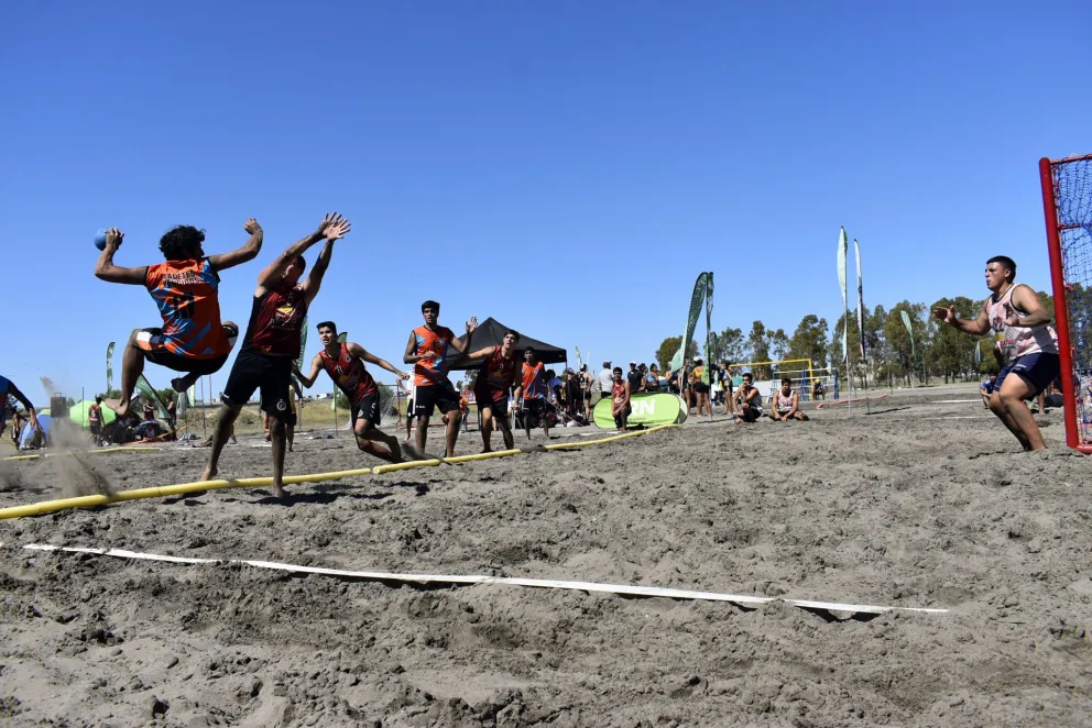 Rumbo a Madryn para jugar la Copa Argentina