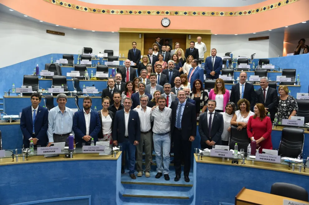 Sin aumentos en la Legislatura a lo largo de casi un año