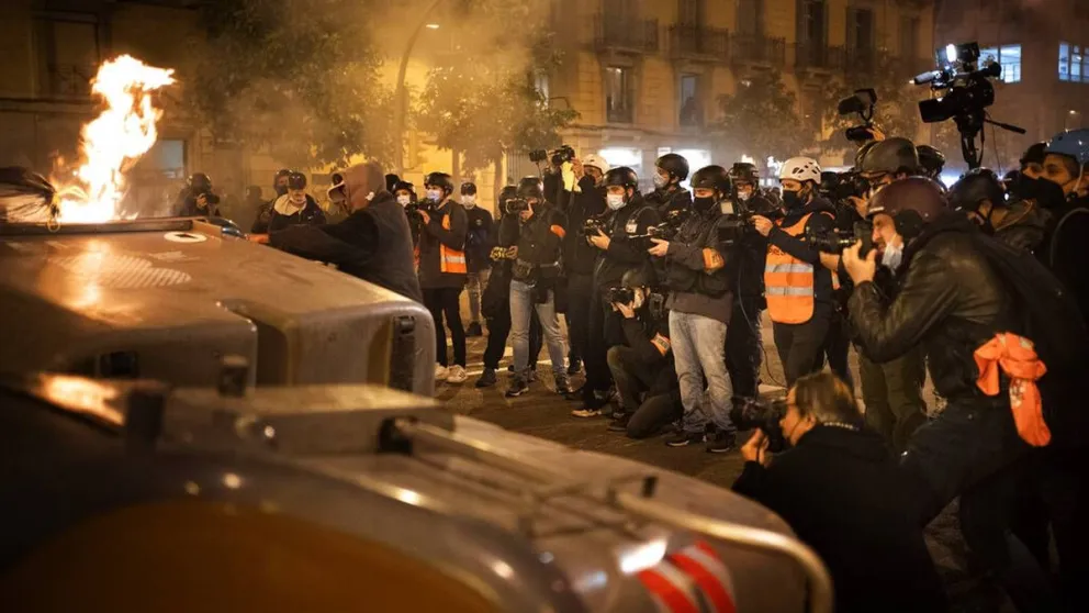 Sexta noche de protestas en España por el encarcelamiento del rapero