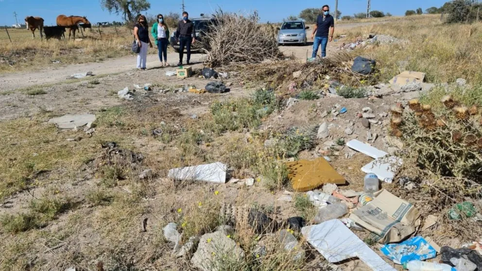 Multas más elevadas para terminar con el problema de la basura en la vía pública