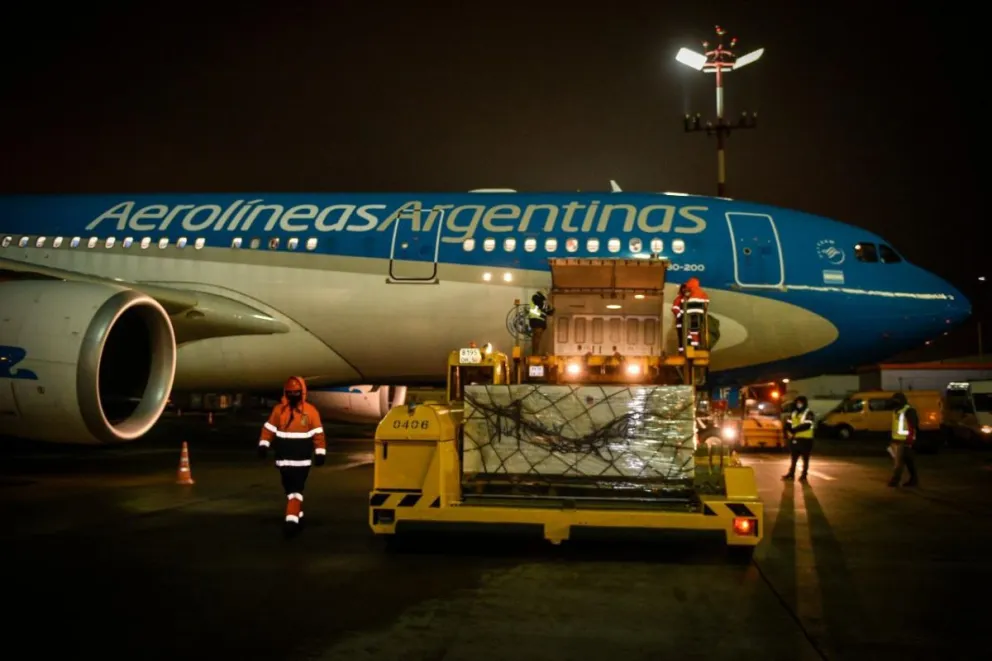 Llegaron a Argentina 517.500 dosis de la vacuna Sputnik V