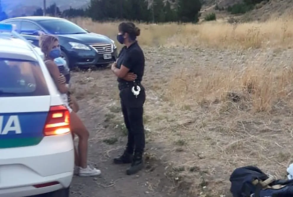 Ascienden a mujer policía que descubrió 40 kilos de marihuana
