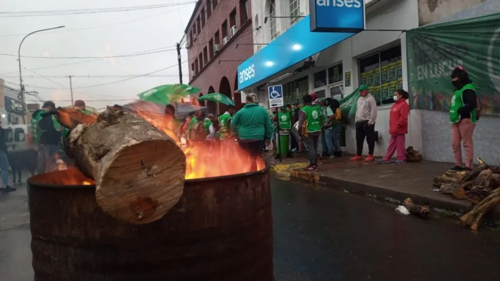 Tras convocatoria, ATE levanta medidas de protesta