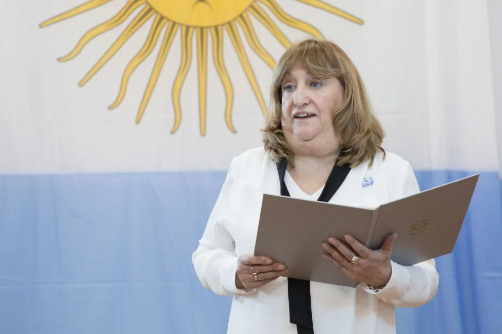 Mercedes Jara: “ofertamos lo máximo que el Gobierno puede ofrecer a los docentes”