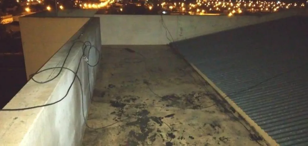 Calles anegadas y voladuras de techos, saldo de la tormenta