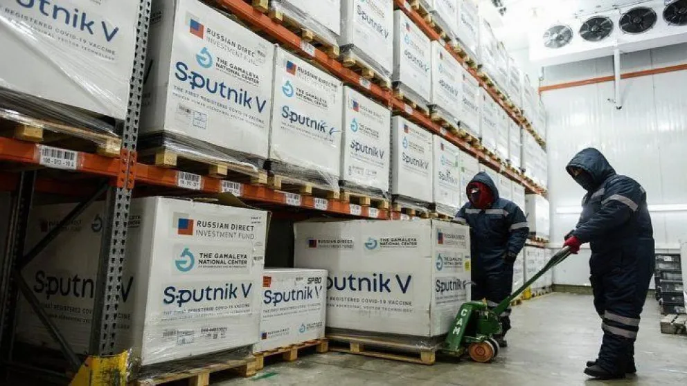 Comenzó la distribución de 400 mil dosis de la Sputnik V en todo el país