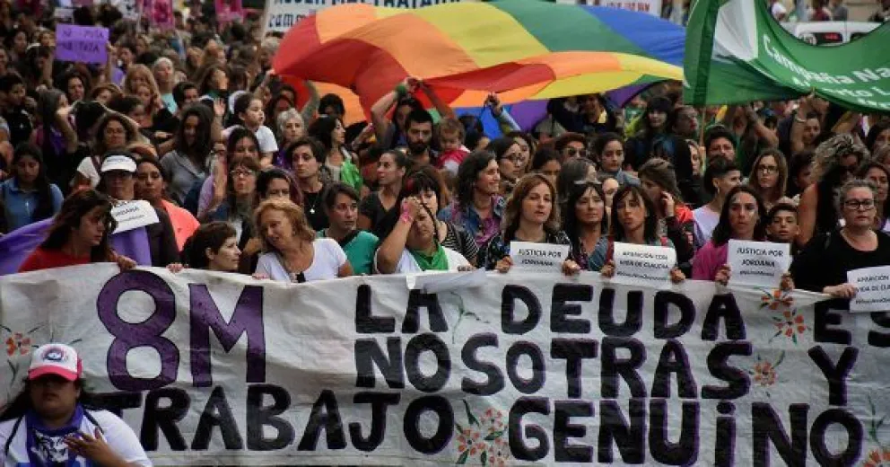 La mujer enfrenta fuertes desigualdades en el ámbito laboral y doméstico
