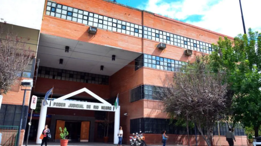 Anses intima a los jueces Piccinini, Zaratiegui y Mansilla para que se jubilen