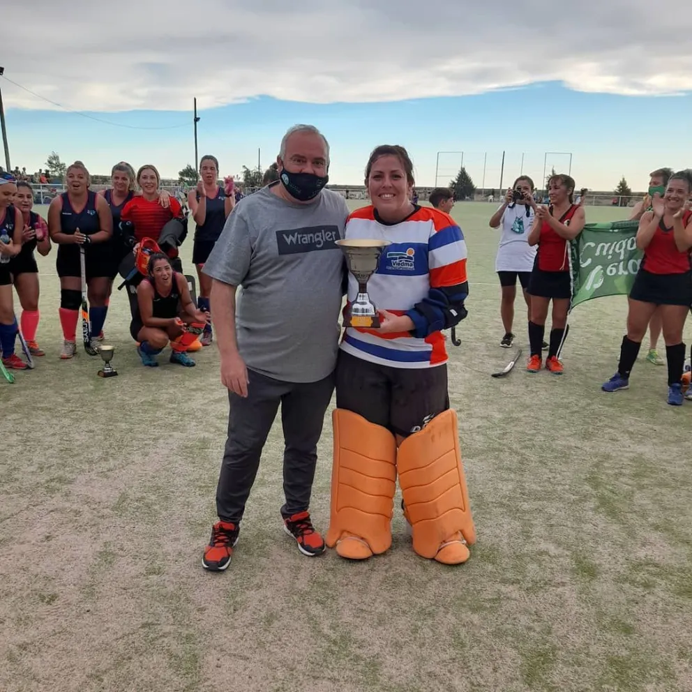 Están los ganadores de la Copa Volvimos de hockey