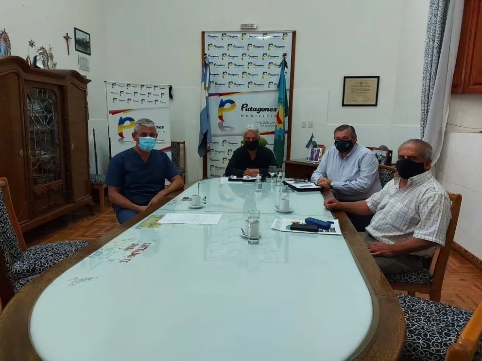 Tras la marcha, piden la renuncia de la directora del hospital de Villalonga
