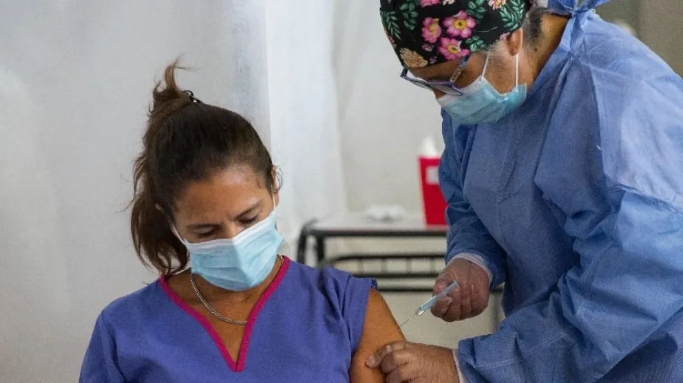 Versiones cruzadas sobre el motivo de la ausencia docente