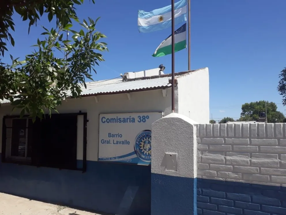 Casi la mata: amenazó, golpeó y acuchilló a su pareja en Lavalle