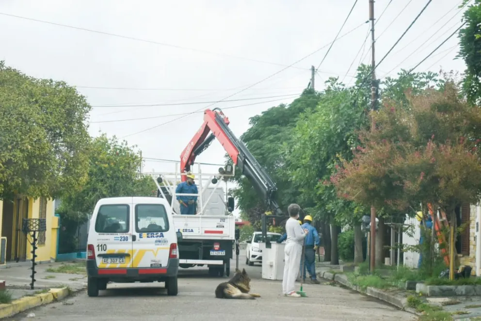 Vecinos del barrio Paterno pasaron toda la noche sin luz