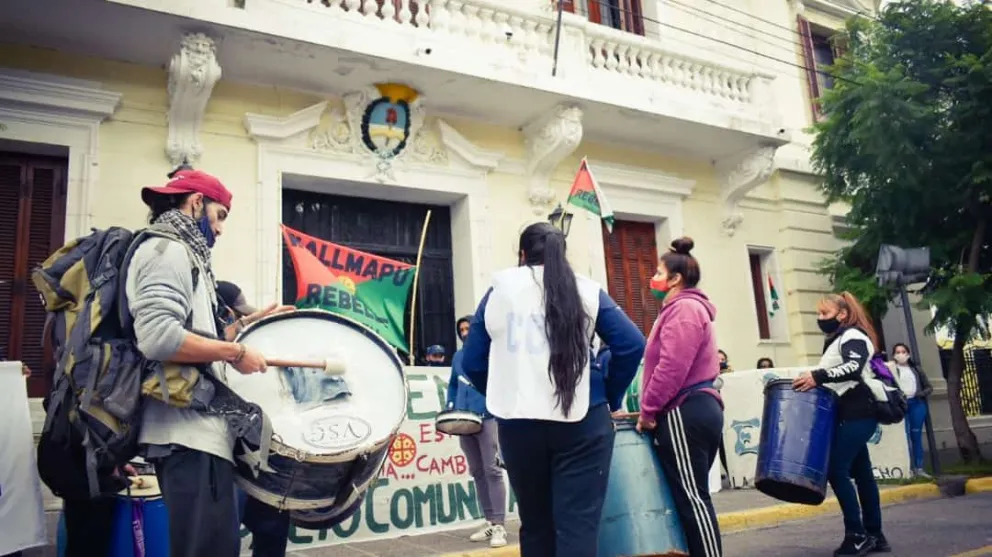 La necesidad de tierra y vivienda sacó la gente a la calle