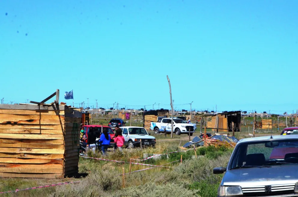 Denuncian nuevas ocupaciones en la toma de las rutas 1 y 3