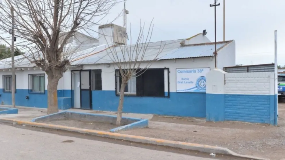 A un carpintero lo dejaron sin nada, y corre el riesgo su  oficio