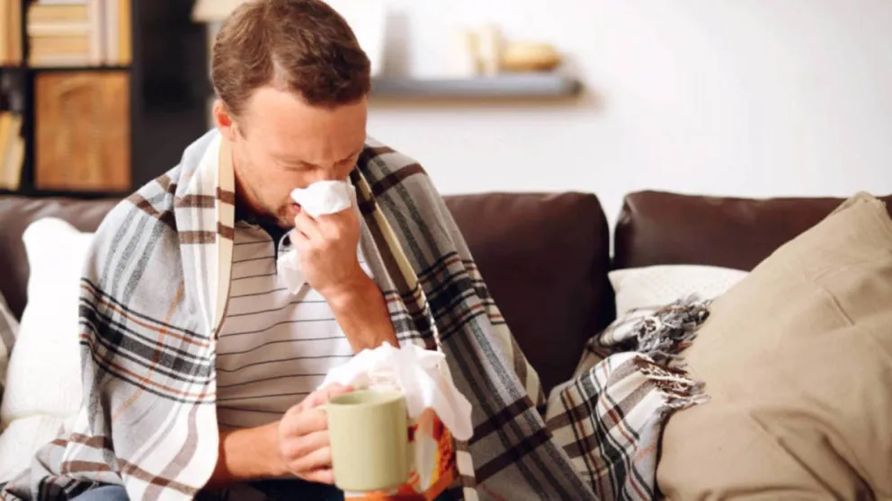Empezó el otoño: ¿Cómo diferenciar síntomas de Covid de un resfrío o alergia?
