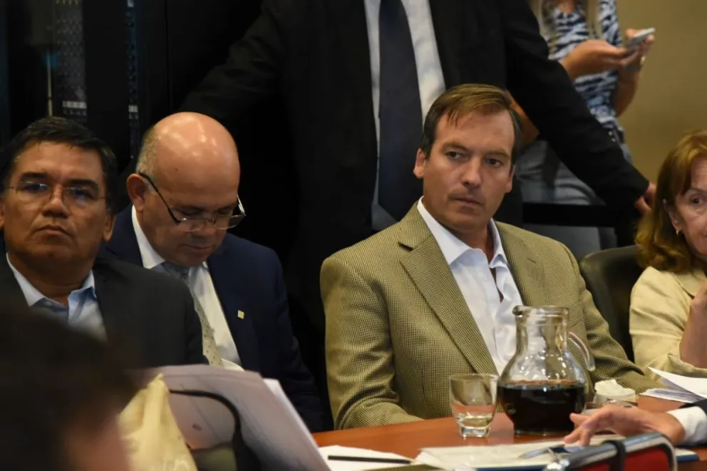 Denuncian a Soria por los aportes "voluntarios" que retenía a sus funcionarios
