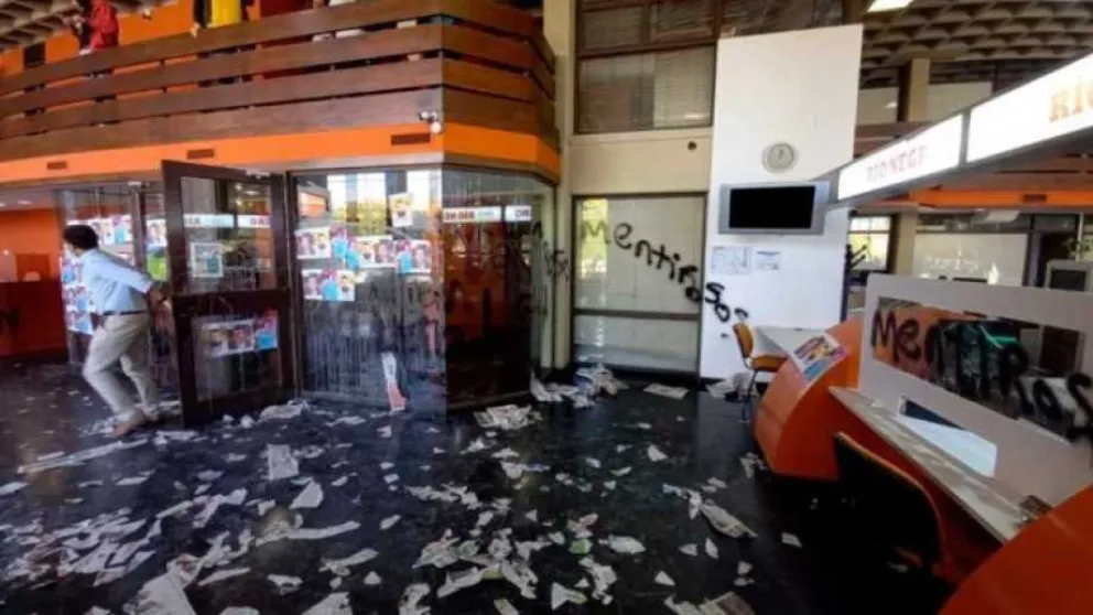 Noticias repudia las agresiones al diario Río Negro y a sus trabajadores