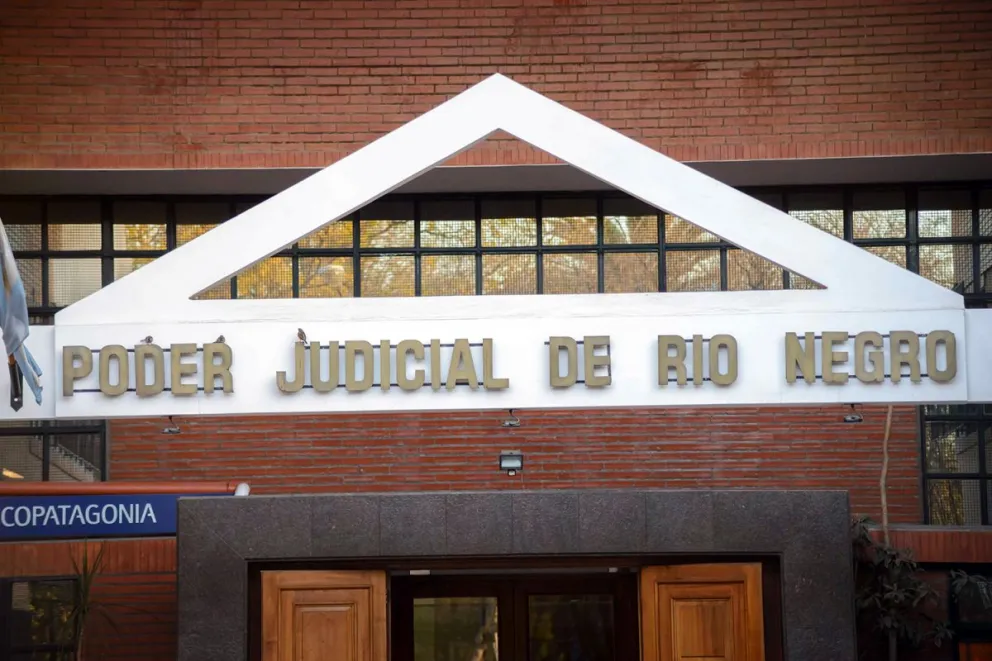 Un anciano abusó de su nieta y fue condenado a tres años de prisión en suspenso