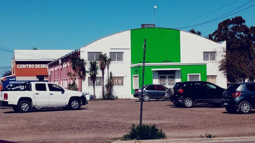 Viedma abre el paragüas y compra 3.000 módulos alimentarios
