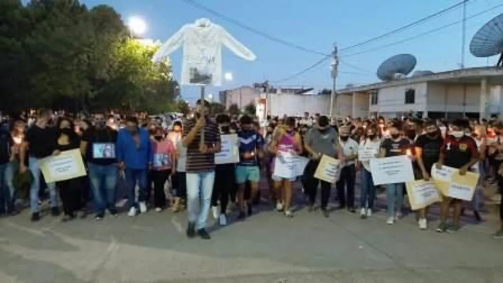 A un mes del dolor, familiares del niño que murió con covid saldrán a las calles