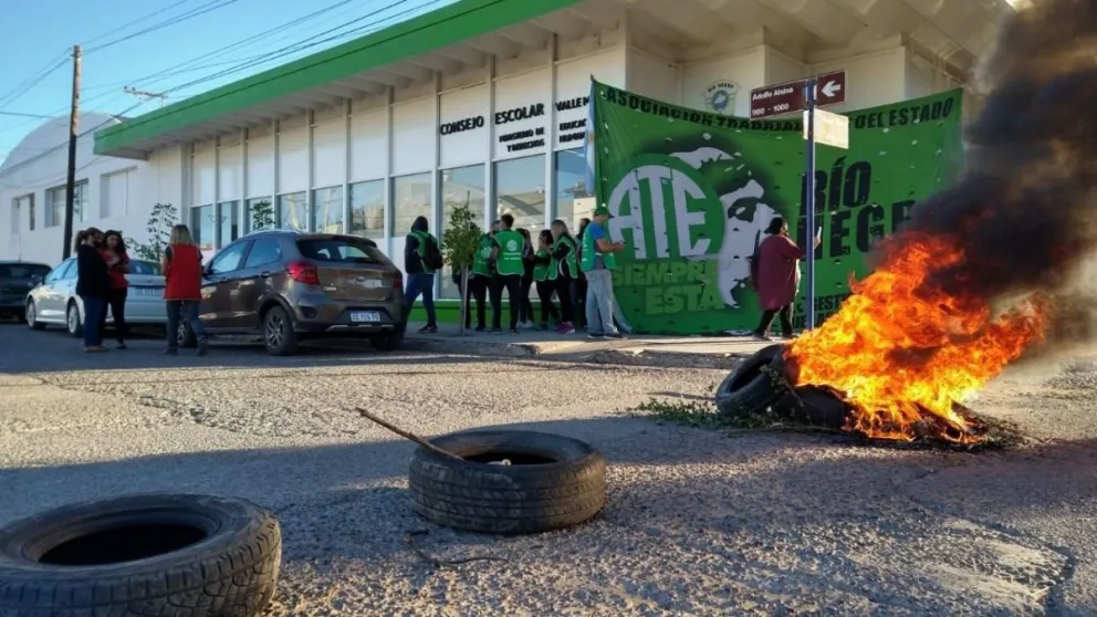 Denuncia penal y exposición policial por la agresión en el Consejo Escolar