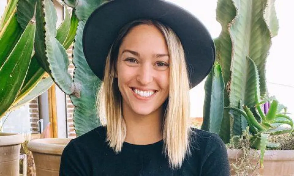 La influencer de 28 años que recorría el mundo en su van y se suicidó
