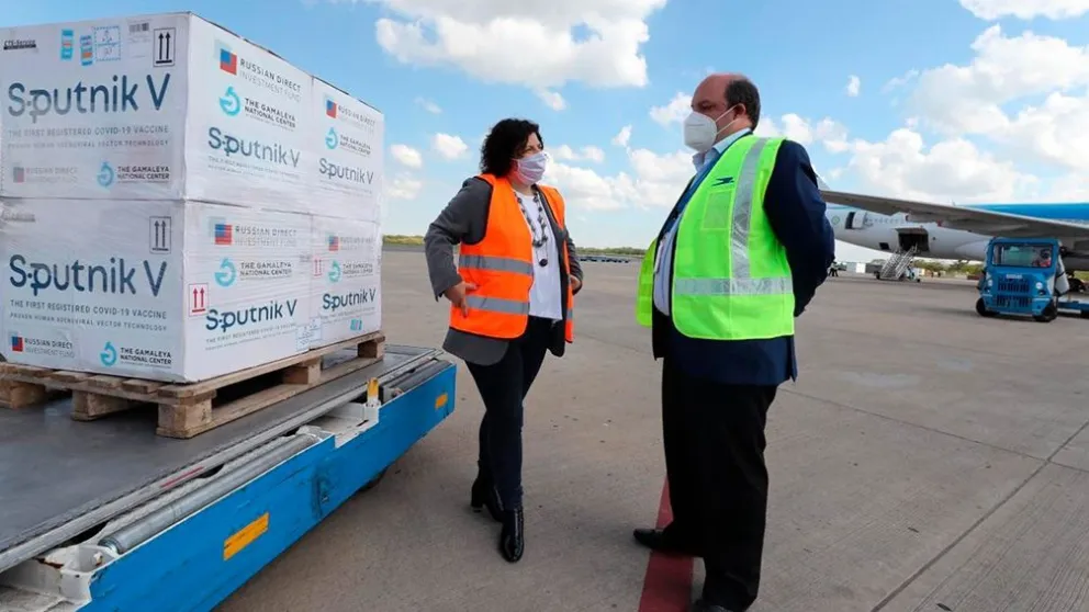 Un vuelo con 500 mil vacunas llegó al país: Se superaron las 7 millones de dosis