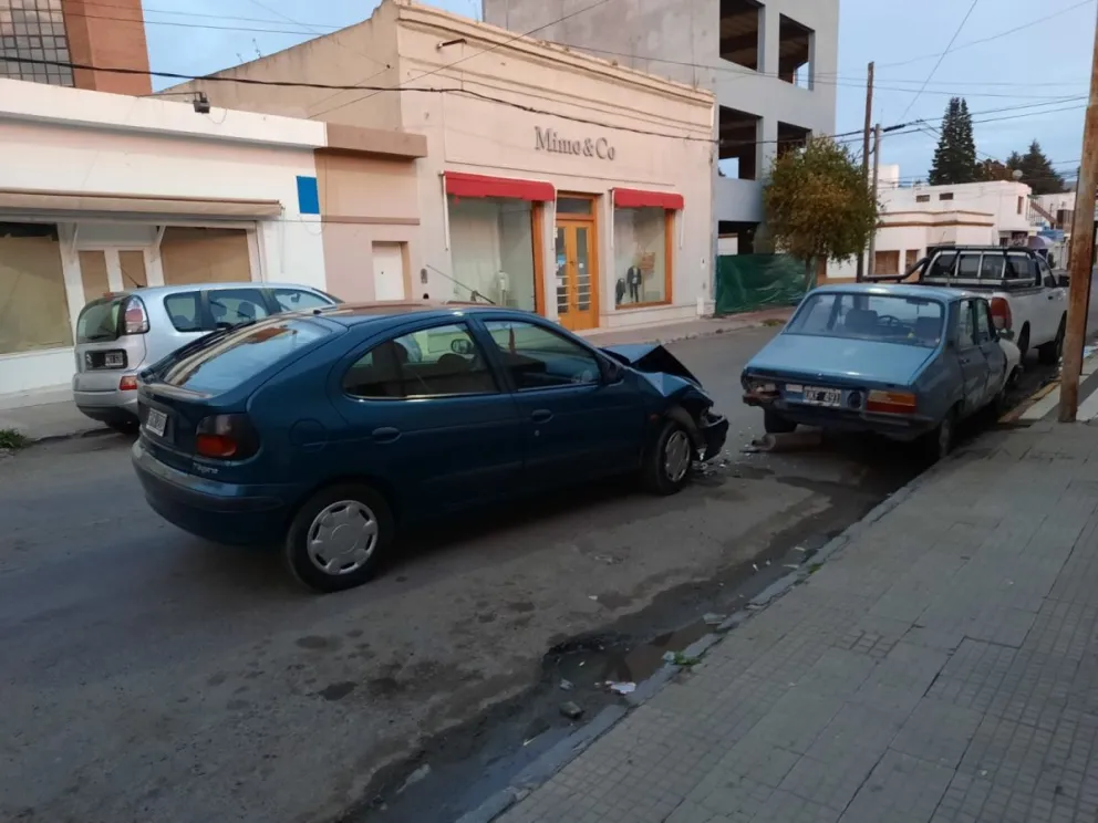 Borracho chocó y casi mata a una joven en el centro de Viedma