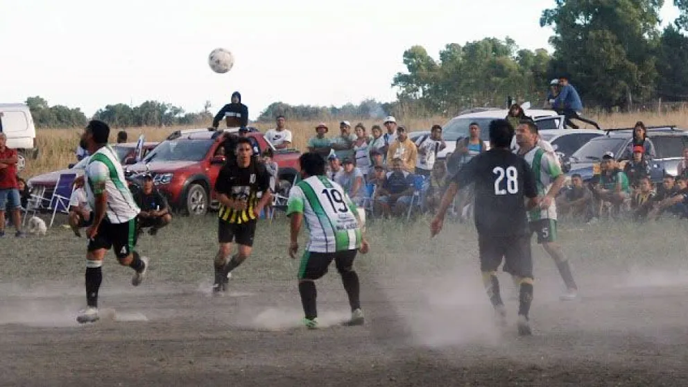 Se completó una nueva fecha del fútbol barrial del Valle Inferior