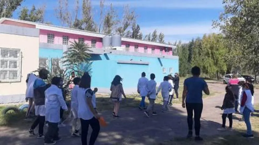 Exigen refrigerio para alumnos que concurren a clases en forma alternada