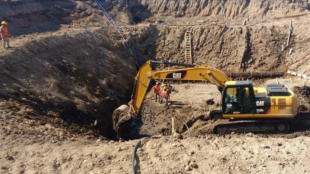 Un profundo colector cloacal será la solución de  los malos olores en Viedma