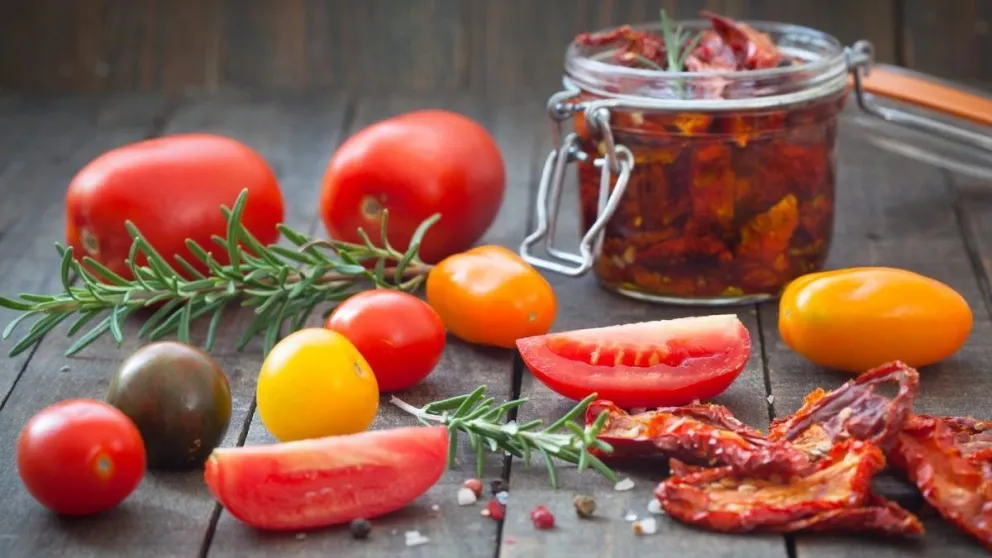 Cómo hacer tomates secos y conservarlos correctamente