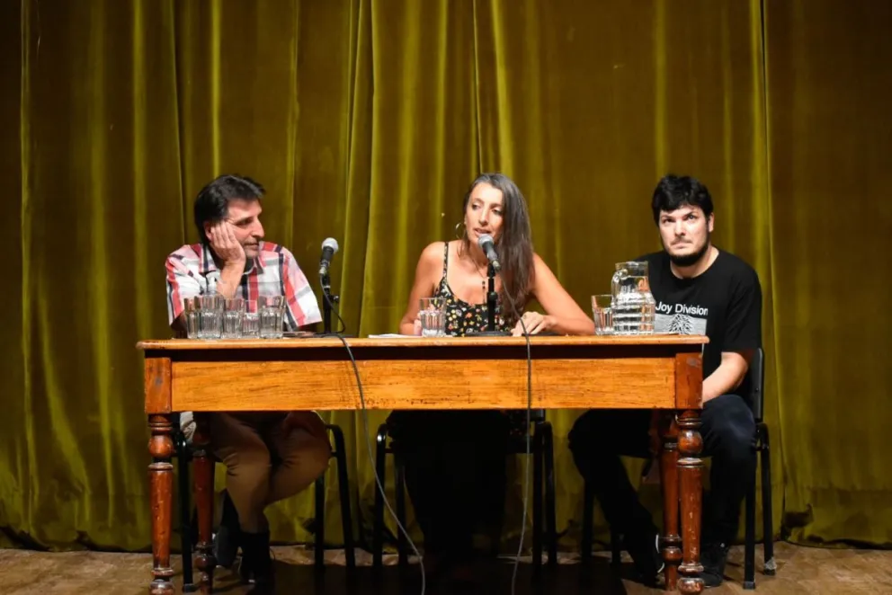 Fuerte presencia viedmense en una compilación de poesías