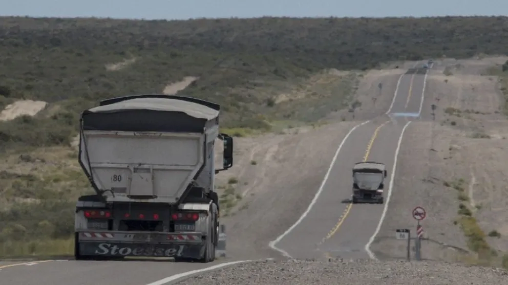 Exigirán medidas sanitarias a camioneros e ingresantes del exterior