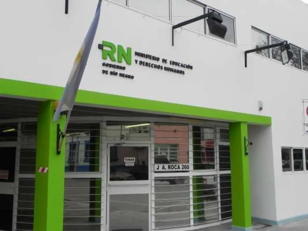 Entregan subsidio a 23 instituciones educativas privadas de Río Negro