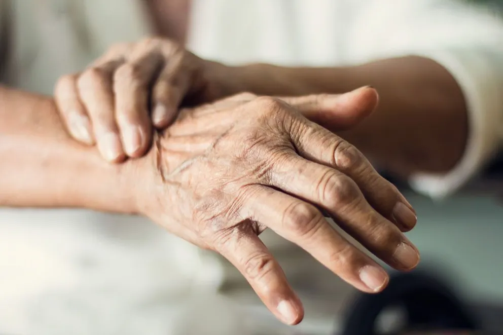 Por qué se celebra el 11 de abril el Día Mundial del Parkinson
