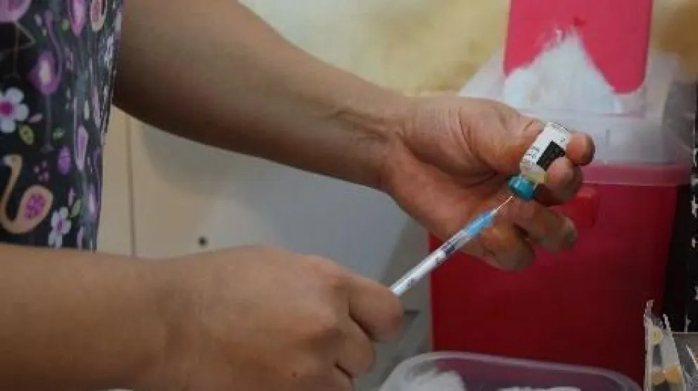 La vacunación antigripal ya comparte el espacio con las dosis de Covid 19