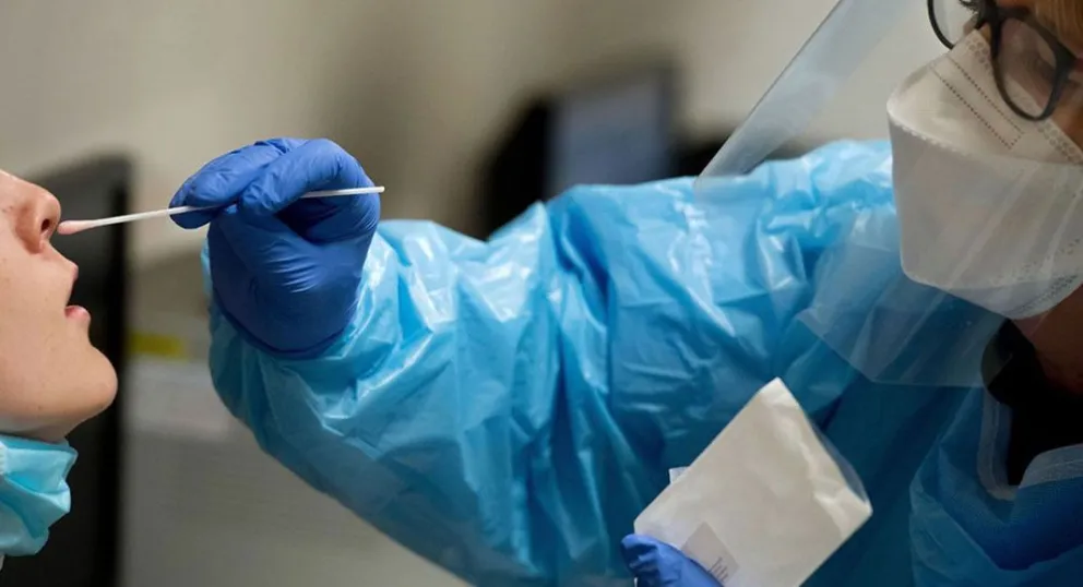 La segunda ola no da tregua en Argentina: se registraron 27.001 nuevos casos