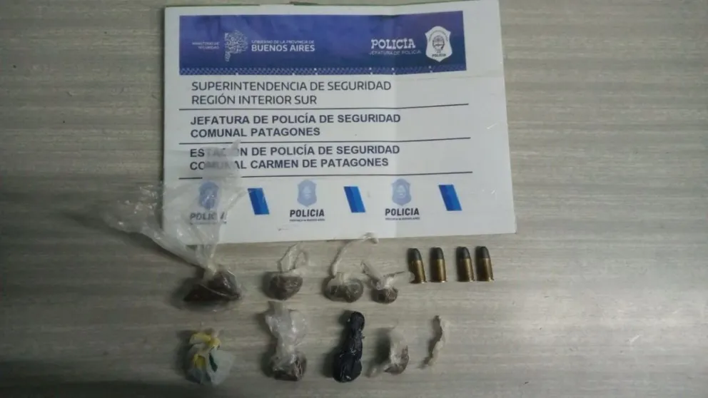 Aprehendidos en la vía pública con bochitas de marihuana y municiones