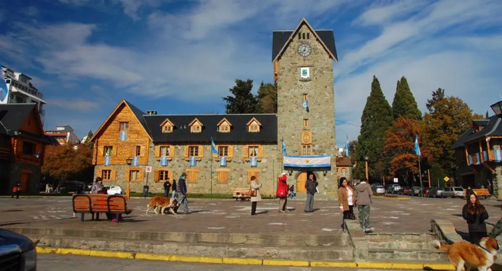 Restringen horarios de circulación en Bariloche y Dina Huapi