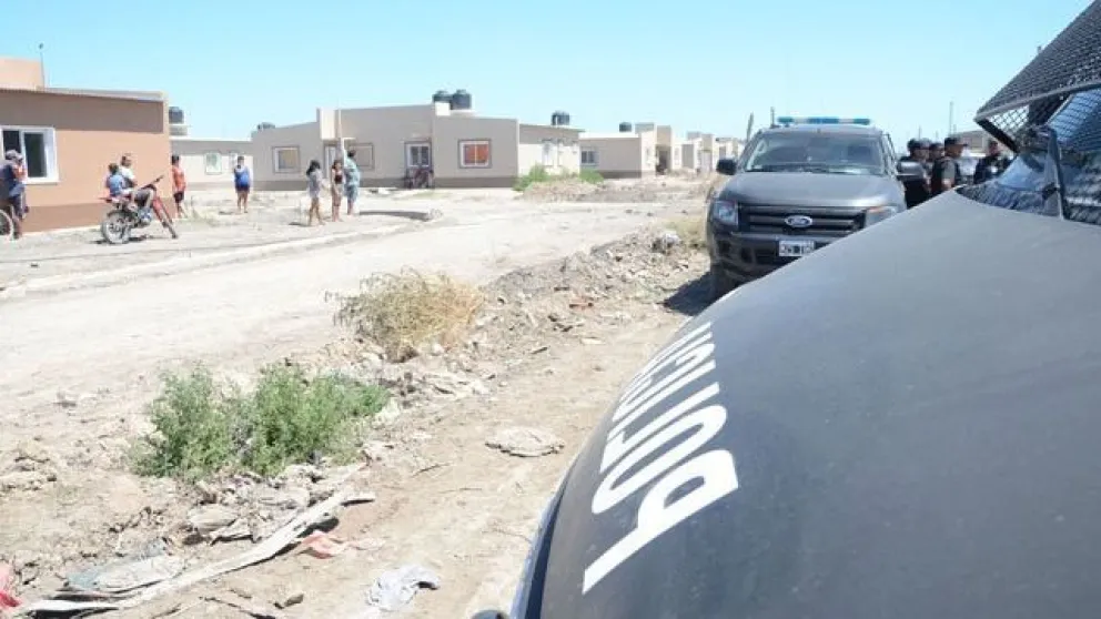 Preocupante: hallan chaleco antibalas y armas en domicilios particulares