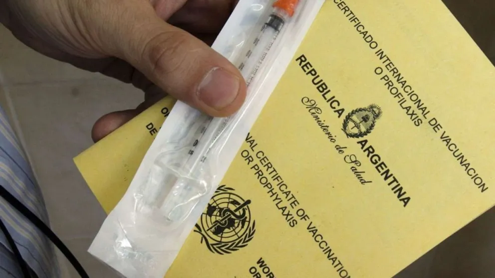 Recomiendan no exhibir el certificado de vacunación en las redes