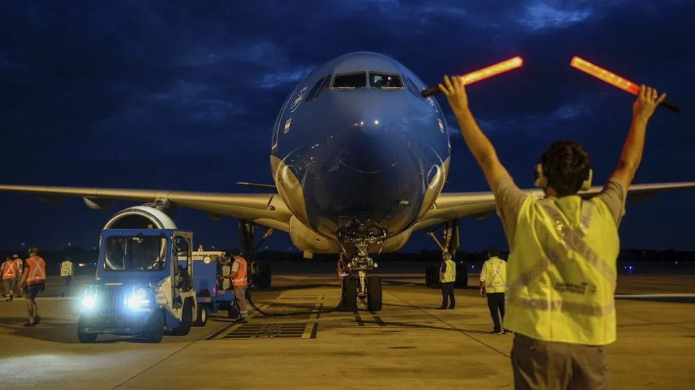 Partió el vuelo número 12 de Aerolíneas que traerá nuevo cargamento de Sputnik V