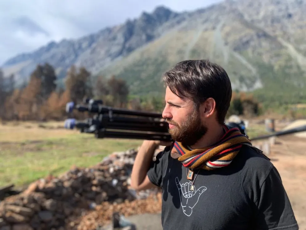 Un viedmense comenzó a rodar una película sobre los incendios en la Patagonia
