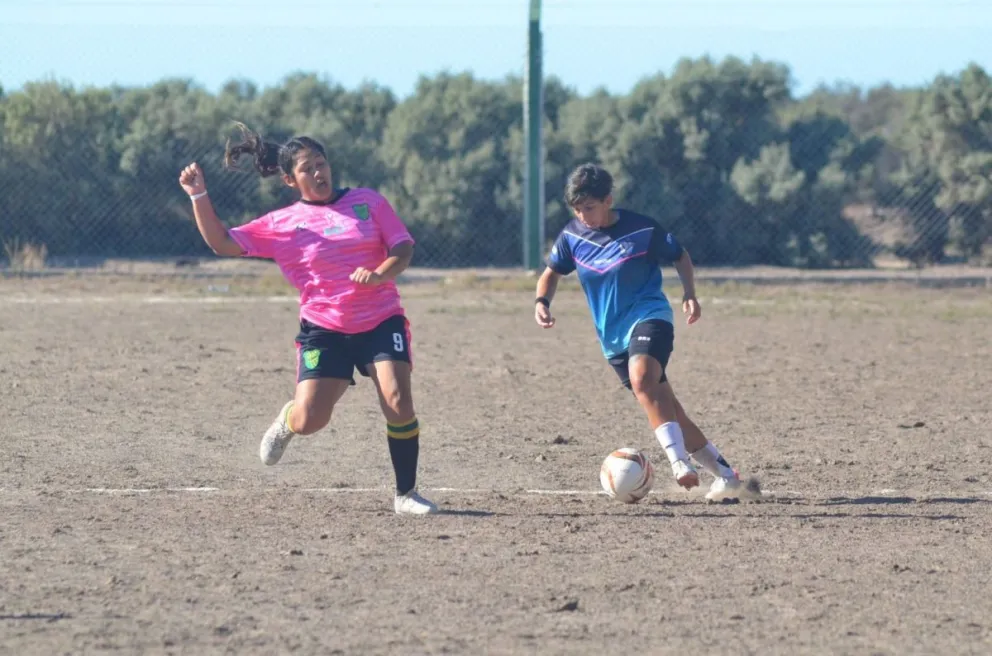 El Apertura femenino de la Liga Rionegrina anima el segundo capítulo