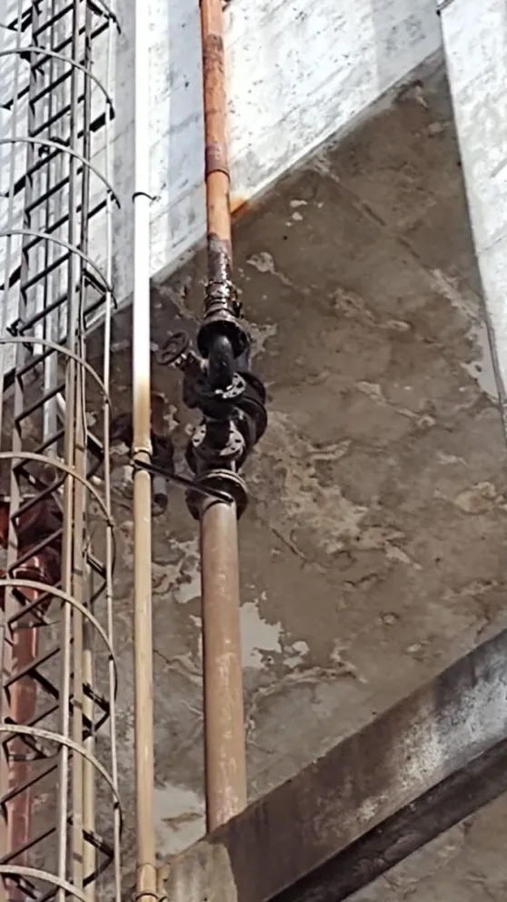 Piden intervención de ARSA y el DPA por el estado del agua en el barrio América