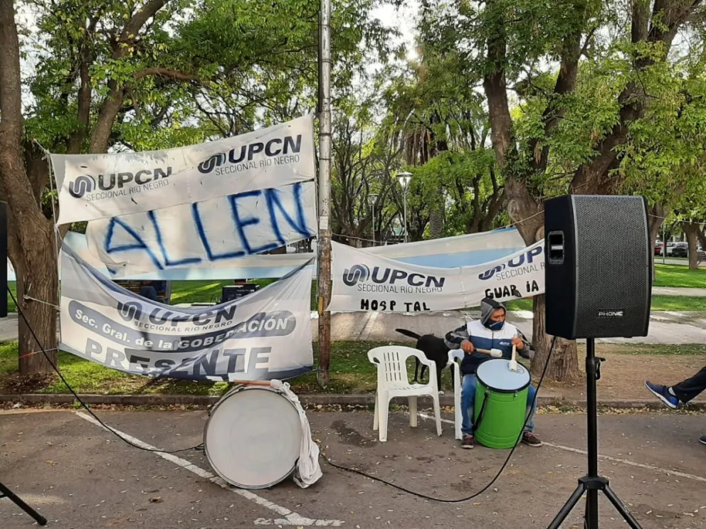 Al estilo de Tito y La Liga, UPCN sigue con los parlantes en la vereda