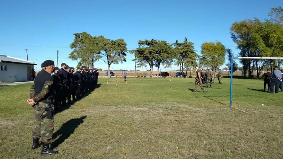 "Los dejaron como perros", dijo la hermana de un policía con hipotermia